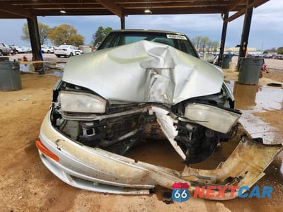 Piąte zdjęcie samochodu w środku: 1994 TOYOTA CAMRY LE VIN:JT2SK12E3R0217890 - miniatura