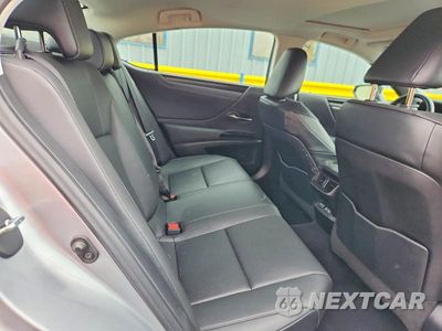 Zdjęcie 10 z 12 samochodu: 2022 LEXUS ES 300H BASE VIN:58ADA1C10NU020178 - miniatura