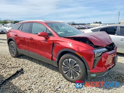 Czwarte zdjęcie samochodu z boku: 2025 CHEVROLET BLAZER LT VIN:3GNKDBRM2SS180079 - miniatura