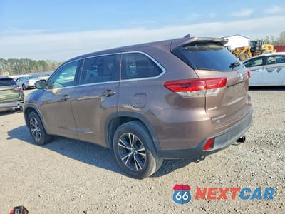 Drugie zdjęcie samochodu z przodu: 2017 TOYOTA HIGHLANDER LE PLUS VIN:5TDZZRFH7HS204947 - miniatura