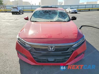 Piąte zdjęcie samochodu w środku: 2018 HONDA ACCORD SPORT VIN:1HGCV2F3XJA014268 - miniatura
