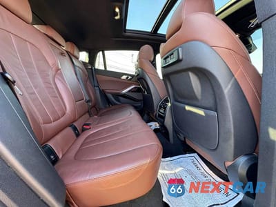 Zdjęcie 6 z 10 samochodu: 2021 BMW X6 XDRIVE40I VIN:5UXCY6C03M9E61751 - miniatura