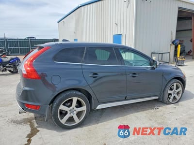 Trzecie zdjęcie samochodu z tyłu: 2012 VOLVO XC60 T6 VIN:YV4902DZ5C2282654 - miniatura