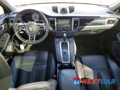 Zdjęcie 8 z 12 samochodu: 2015 PORSCHE MACAN S VIN:WP1AB2A51FLB73696 - miniatura