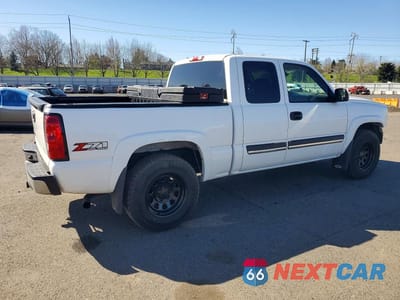 Trzecie zdjęcie samochodu z tyłu: 2006 CHEVROLET SILVERADO K1500 VIN:1GCEK19T56Z247098 - miniatura
