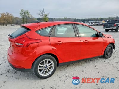 Trzecie zdjęcie samochodu z tyłu: 2017 FORD FOCUS SE VIN:1FADP3K23HL268277 - miniatura