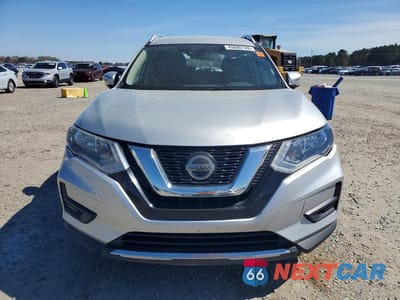 Piąte zdjęcie samochodu w środku: 2019 NISSAN ROGUE SV VIN:KNMAT2MT2KP526782 - miniatura