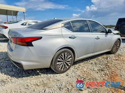Trzecie zdjęcie samochodu z tyłu: 2023 NISSAN ALTIMA 2.5 SV VIN:1N4BL4DV5PN309107 - miniatura