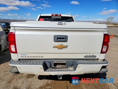Zdjęcie 6 z 12 samochodu: 2018 CHEVROLET SILVERADO K1500 HIGH COUNTRY VIN:3GCUKTEJ9JG274888 - miniatura