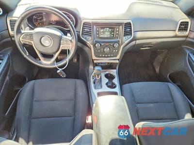 Zdjęcie 8 z 12 samochodu: 2016 JEEP GRAND CHEROKEE LAREDO VIN:1C4RJFAGXGC310555 - miniatura