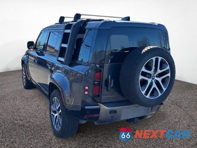 Trzecie zdjęcie samochodu z tyłu: 2021 LAND ROVER DEFENDER 110 X-DYNAMIC SE VIN:SALE2ERUXM2038454 - miniatura