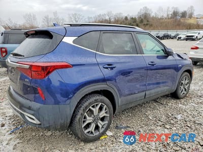 Trzecie zdjęcie samochodu z tyłu: 2021 KIA SELTOS EX VIN:KNDERCAA5M7211843 - miniatura