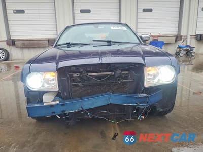 Piąte zdjęcie samochodu w środku: 2005 CHRYSLER 300C VIN:2C3JA63H45H623862 - miniatura