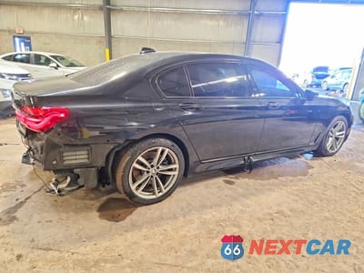 Trzecie zdjęcie samochodu z tyłu: 2019 BMW 740 XI VIN:WBA7E4C54KGV28694 - miniatura