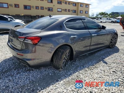 Trzecie zdjęcie samochodu z tyłu: 2023 MASERATI GHIBLI MODENA VIN:ZAM57YSM9PX414021 - miniatura