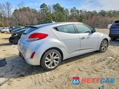 Trzecie zdjęcie samochodu z tyłu: 2017 HYUNDAI VELOSTER BASE VIN:KMHTC6AD4HU304909 - miniatura