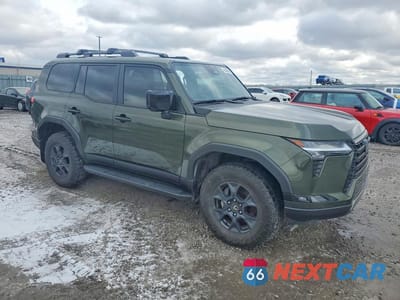 Czwarte zdjęcie samochodu z boku: 2024 LEXUS GX 550 PREMIUM VIN:JTJTBCDX9R5034080 - miniatura