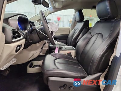 Zdjęcie 7 z 12 samochodu: 2024 CHRYSLER PACIFICA TOURING L VIN:2C4RC1BGXRR168066 - miniatura