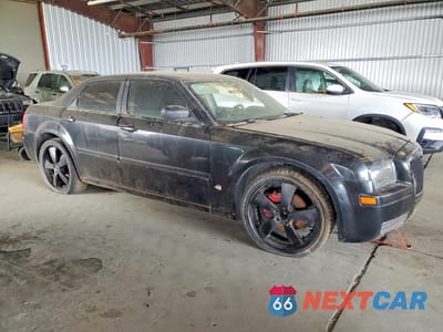 Czwarte zdjęcie samochodu z boku: 2006 CHRYSLER 300 VIN:2C3KA43R96H238946 - miniatura