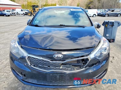 Piąte zdjęcie samochodu w środku: 2015 KIA FORTE LX VIN:KNAFX4A69F5399998 - miniatura