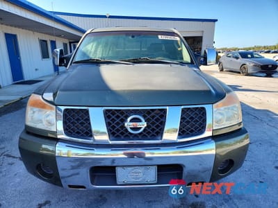 Piąte zdjęcie samochodu w środku: 2004 NISSAN TITAN XE VIN:1N6AA06A24N575675 - miniatura
