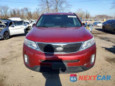 Piąte zdjęcie samochodu w środku: 2014 KIA SORENTO LX VIN:5XYKT3A67EG509007 - miniatura