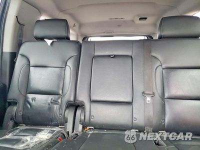 Zdjęcie 10 z 14 samochodu: 2018 CHEVROLET SUBURBAN C1500 LT VIN:1GNSCHKCXJR143922 - miniatura