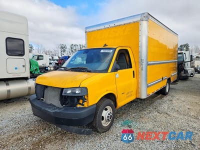 2023 GMC SAVANA BOX TRUCK 7GZ37TC71PN003363 - główne zdjęcie licytacji z USA - miniatura