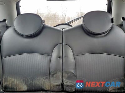 Zdjęcie 10 z 13 samochodu: 2007 MINI COOPER VIN:WMWMF33527TU61263 - miniatura