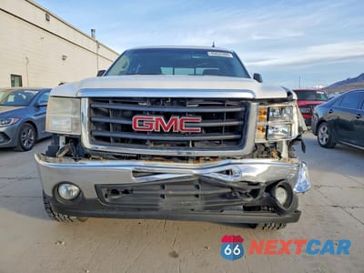 Piąte zdjęcie samochodu w środku: 2011 GMC SIERRA K1500 SLE VIN:1GTR2VE32BZ188603 - miniatura