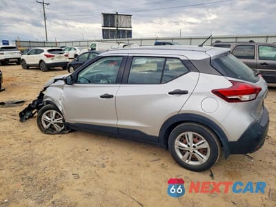 Drugie zdjęcie samochodu z przodu: 2020 NISSAN KICKS S VIN:3N1CP5BV3LL563164 - miniatura