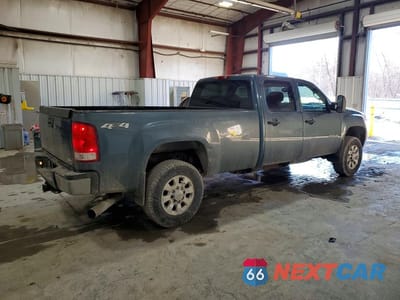 Trzecie zdjęcie samochodu z tyłu: 2011 GMC SIERRA K3500 SLE VIN:1GT423CG3BF218200 - miniatura