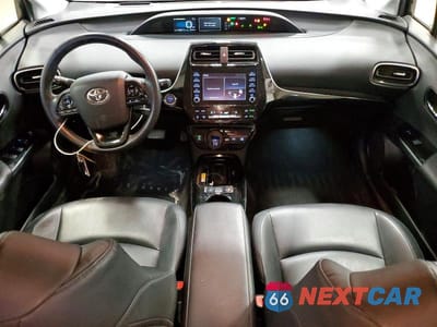 Zdjęcie 8 z 11 samochodu: 2020 TOYOTA PRIUS XLE AWD-E VIN:JTDL9RFU9L3021174 - miniatura
