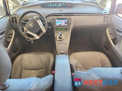 Zdjęcie 8 z 12 samochodu: 2011 TOYOTA PRIUS THREE VIN:JTDKN3DU7B1420098 - miniatura