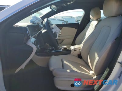Zdjęcie 7 z 13 samochodu: 2023 MERCEDES-BENZ CLA 250 VIN:W1K5J4GB9PN355060 - miniatura