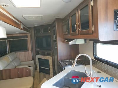Piąte zdjęcie samochodu w środku: 2019 JAYCO WHITE HAWK CAMPER VIN:1UJBJ0BS7K14A0313 - miniatura