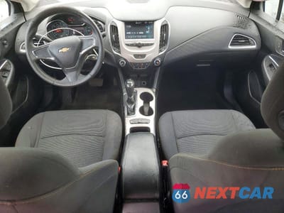 Zdjęcie 8 z 11 samochodu: 2018 CHEVROLET CRUZE LS VIN:1G1BC5SM8J7218878 - miniatura