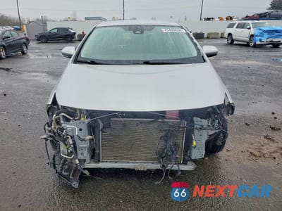 Piąte zdjęcie samochodu w środku: 2017 TOYOTA PRIUS PRIME ADVANCED VIN:JTDKARFP2H3004351 - miniatura