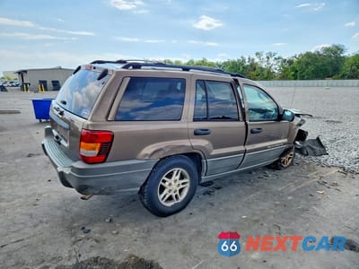 Trzecie zdjęcie samochodu z tyłu: 2002 JEEP GRAND CHEROKEE LAREDO VIN:1J4GX48S42C306749 - miniatura