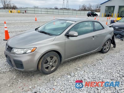 2010 KIA FORTE KOUP EX KNAFU6A20A5252320 - główne zdjęcie licytacji z USA - miniatura