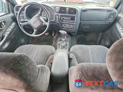 Zdjęcie 8 z 11 samochodu: 2001 GMC JIMMY VIN:1GKDT13W712176326 - miniatura