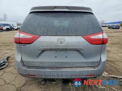 Zdjęcie 6 z 12 samochodu: 2016 TOYOTA SIENNA XLE 8-PASSENGER VIN:5TDYK3DC7GS736573 - miniatura