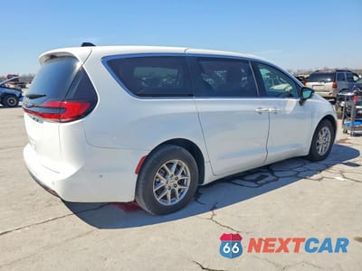 Trzecie zdjęcie samochodu z tyłu: 2024 CHRYSLER PACIFICA TOURING L VIN:2C4RC1BG0RR113237 - miniatura