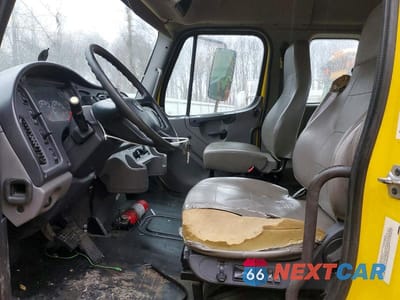 Zdjęcie 7 z 12 samochodu: 2022 FREIGHTLINER M2 106 MEDIUM DUTY VIN:1FVACWFC1NHNG3034 - miniatura