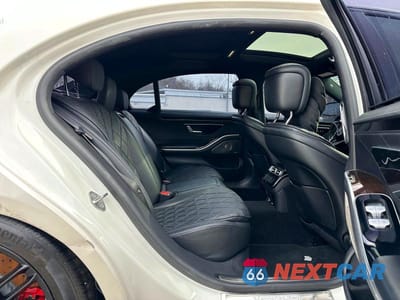 Piąte zdjęcie samochodu w środku: 2021 MERCEDES-BENZ S 580 4MATIC VIN:W1K6G7GB4MA017329 - miniatura