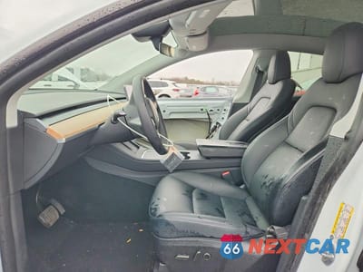 Zdjęcie 7 z 13 samochodu: 2024 TESLA MODEL Y VIN:7SAYGDEE5RA329415 - miniatura