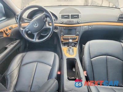 Zdjęcie 8 z 11 samochodu: 2009 MERCEDES-BENZ E 350 VIN:WDBUF56X19B385053 - miniatura