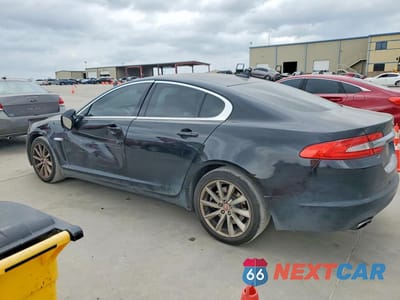 Drugie zdjęcie samochodu z przodu: 2014 JAGUAR XF VIN:SAJWA0ES1EPU16365 - miniatura