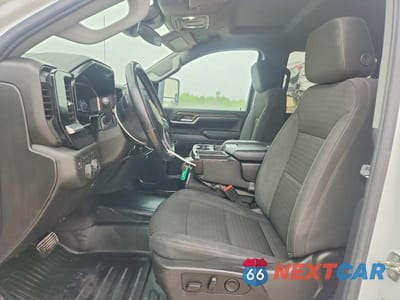 Zdjęcie 7 z 13 samochodu: 2024 CHEVROLET SILVERADO HD FLATBED TRUCK VIN:1GB1YNE79RF220400 - miniatura