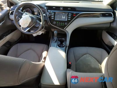 Zdjęcie 8 z 13 samochodu: 2018 TOYOTA CAMRY LE VIN:4T1B11HK4JU019142 - miniatura